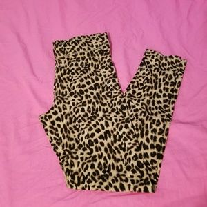 Victoria's Secret PINK Leopard print leggings